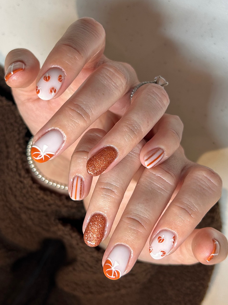 Pumpkin Spice French Tip Glitter Accents