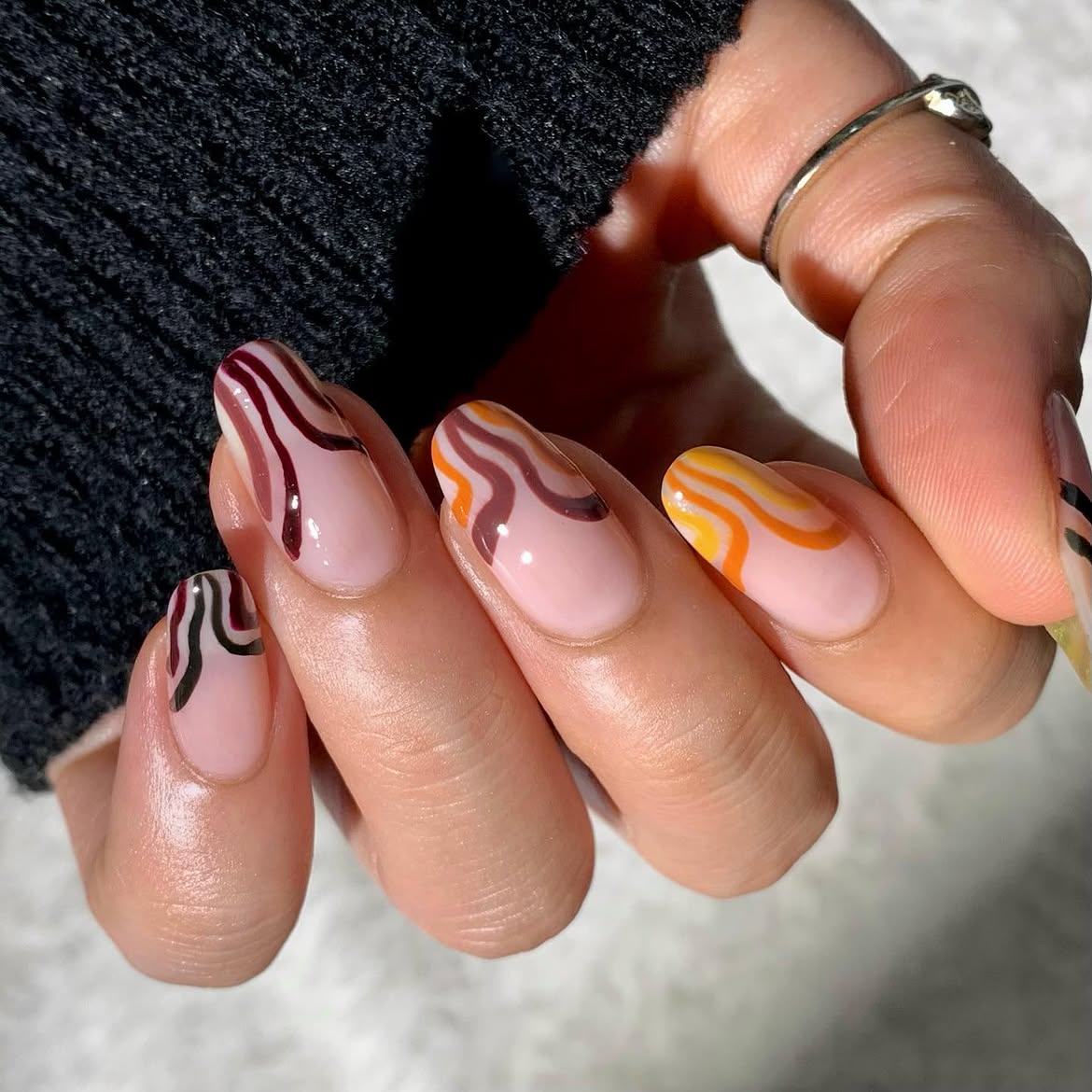 Retro Swirl Aura Almond Nails