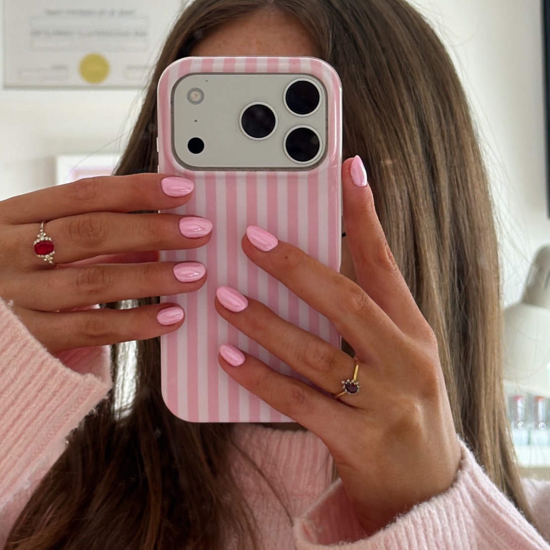 Soft Pink Glossy Oval Nails