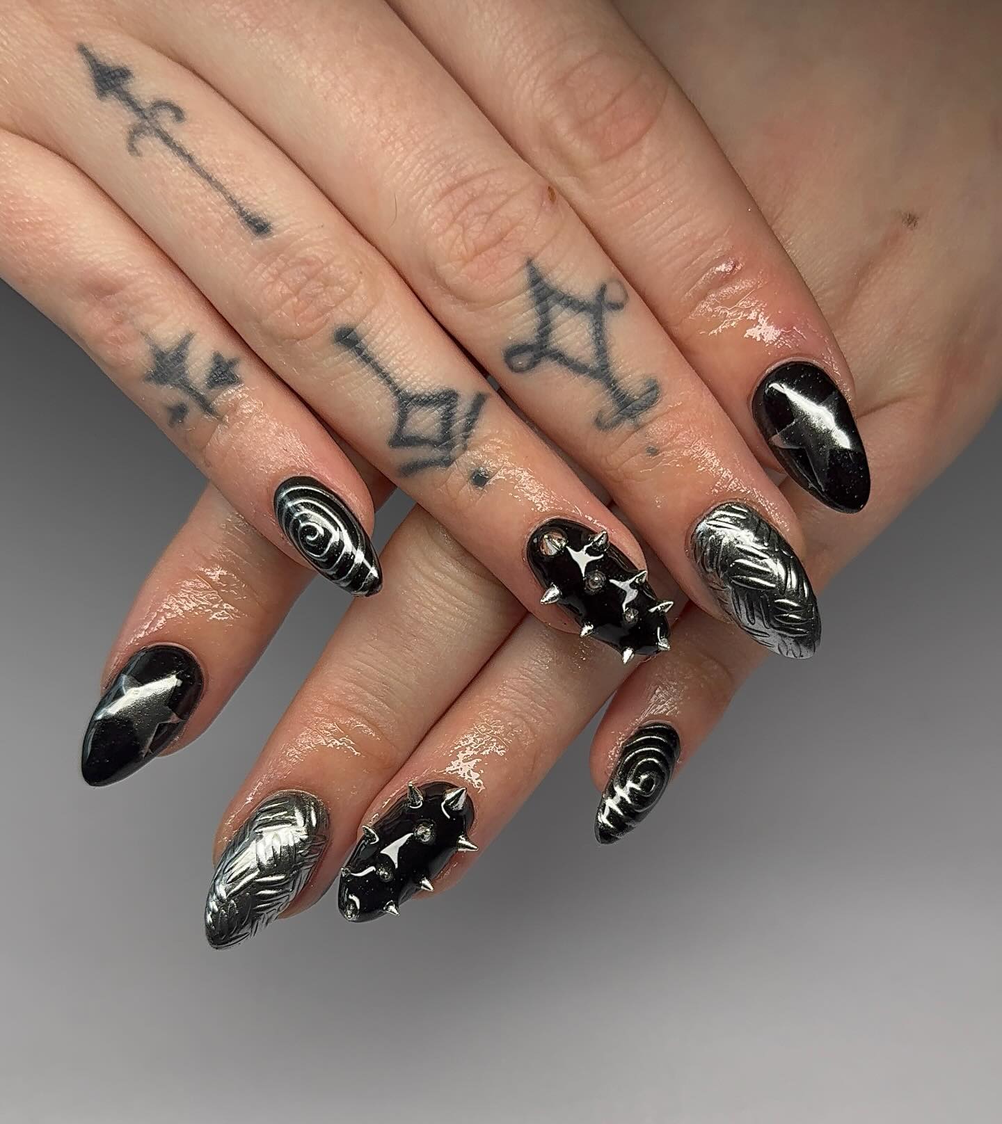 Spiked Black & Silver Chrome Oval Nails