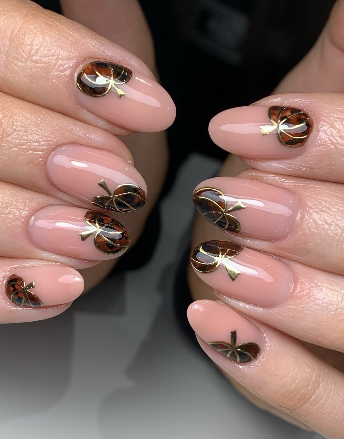 Taupe Milky Base with Tortoiseshell Leaf Accents