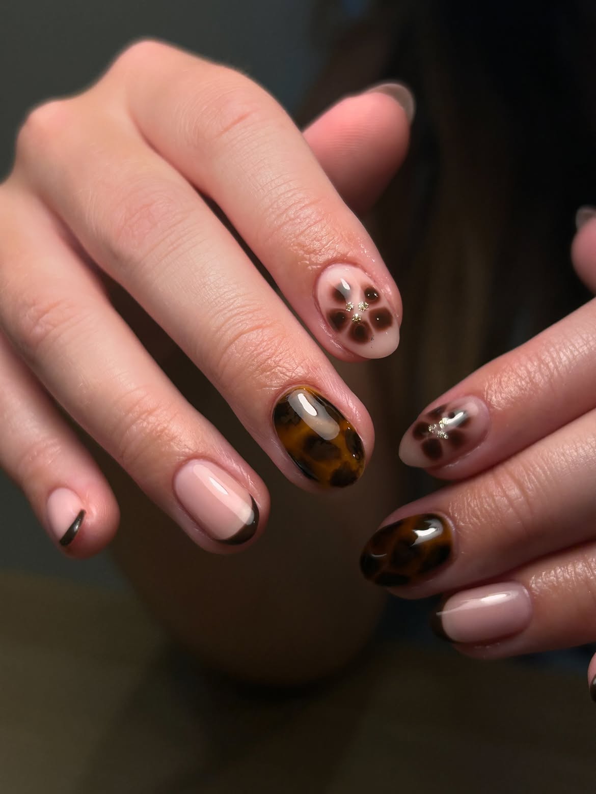 Tortoiseshell & Floral Accent French Nails