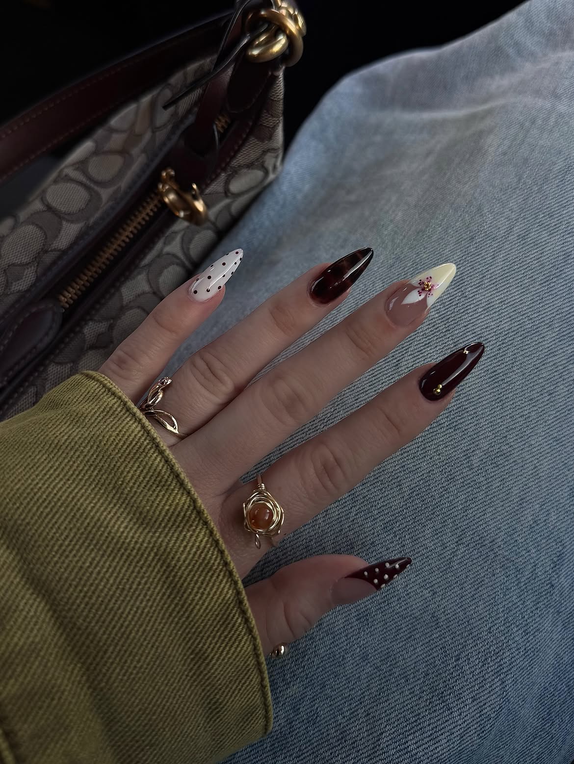 Tortoiseshell & Polka Dot Stiletto Nails