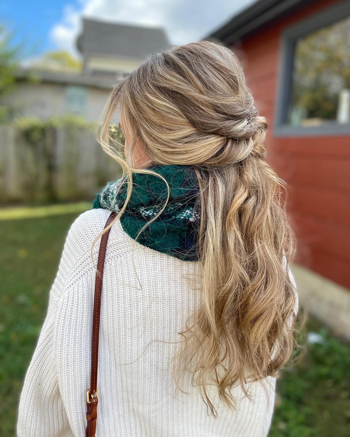 Twisted Half-Up Style With Loose Waves