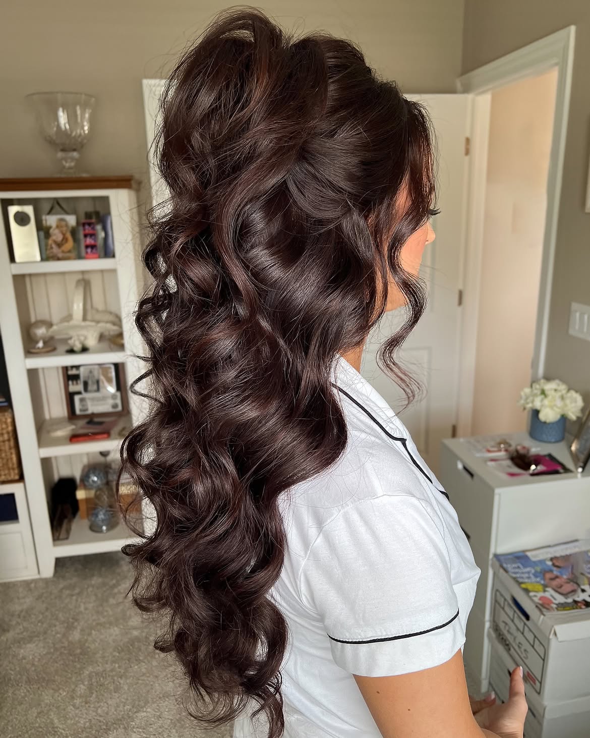 Voluminous Half-Up Waves With Dark Espresso Tones