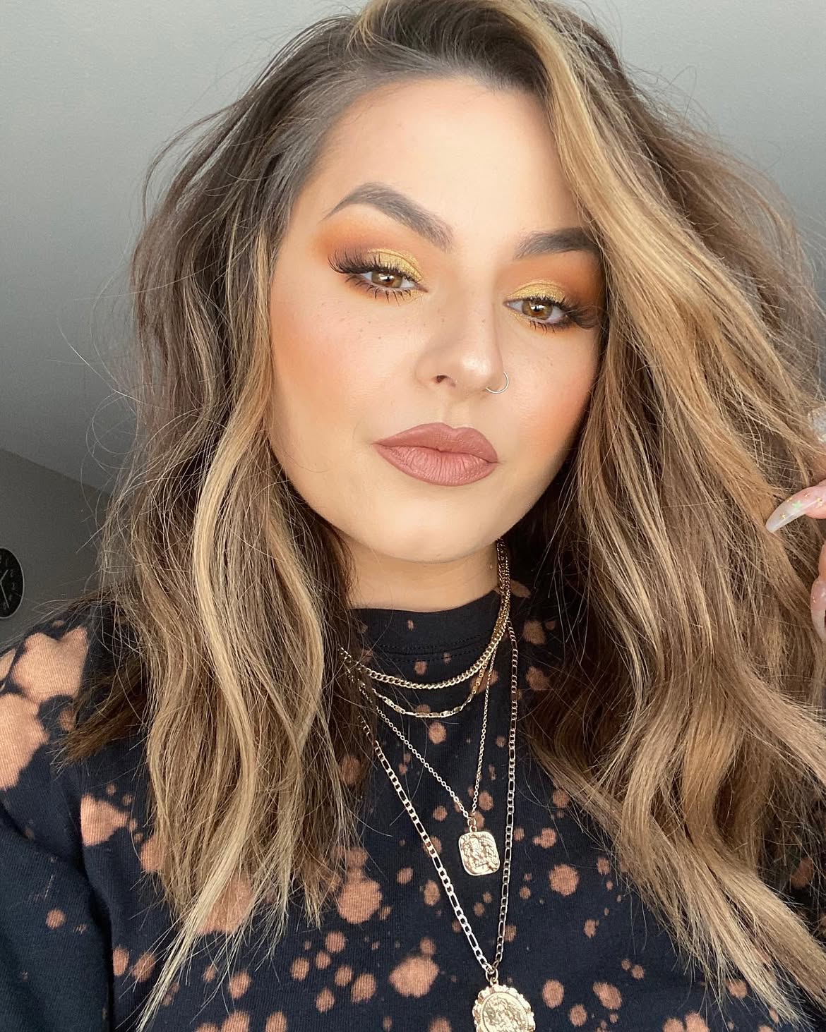 Bronde Beach Waves With Subtle Face Framing