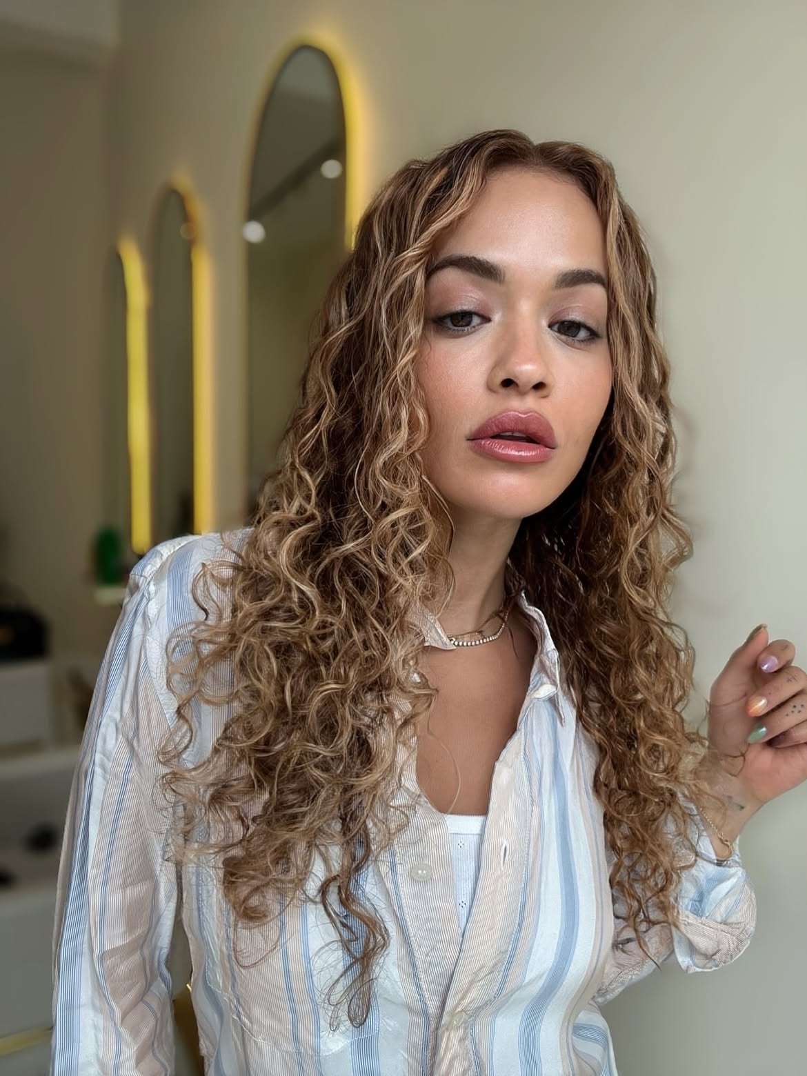 Bronde Spiral Curls With Face-Framing Pieces