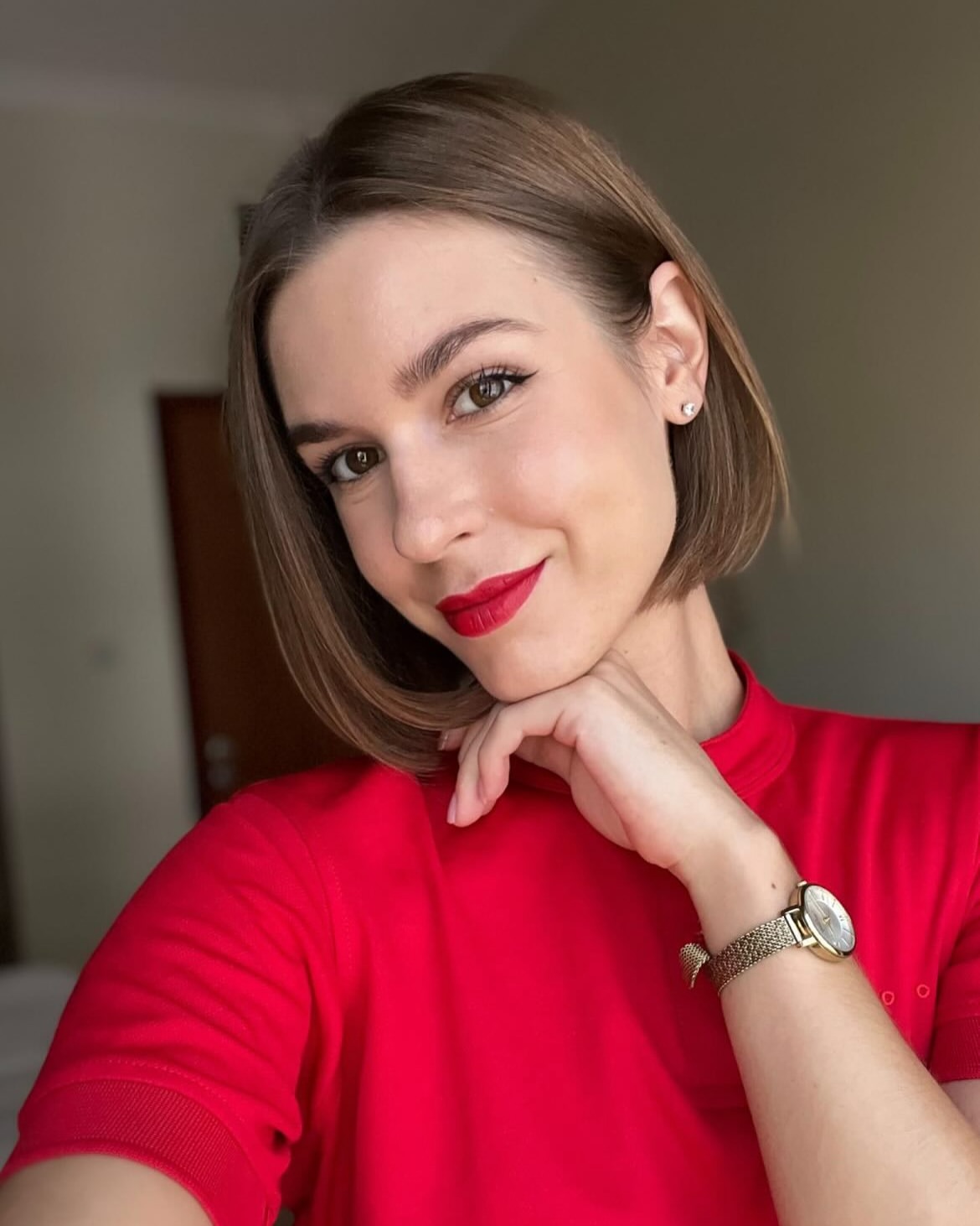 Chic Chin-Length Bob With Subtle Waves
