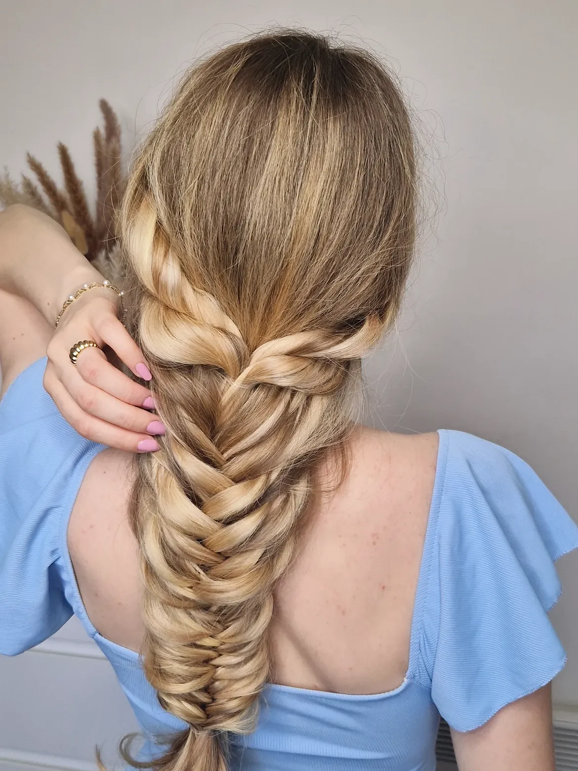 Chunky Fishtail Braid With Honey Blonde Highlights