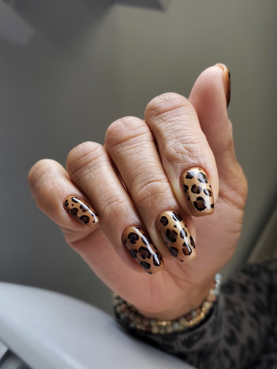 Classic Leopard Print Glossy Oval Nails