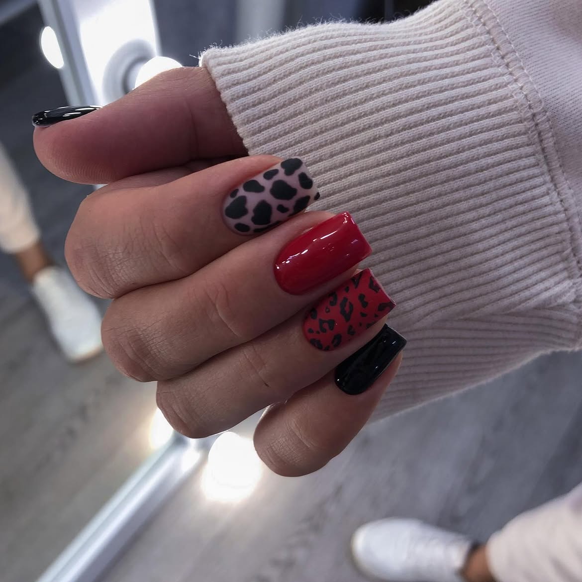 Classic Leopard Print Matte Square Nails