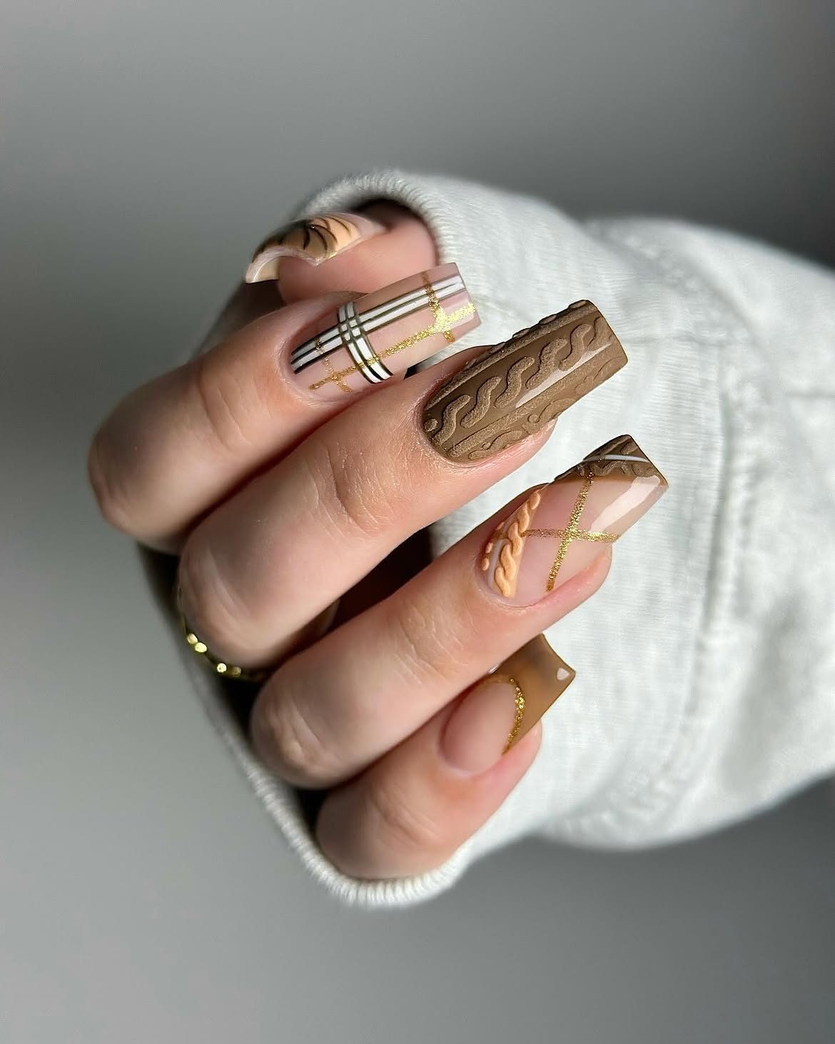 Cozy Cable Knit Fall Sweater Nails