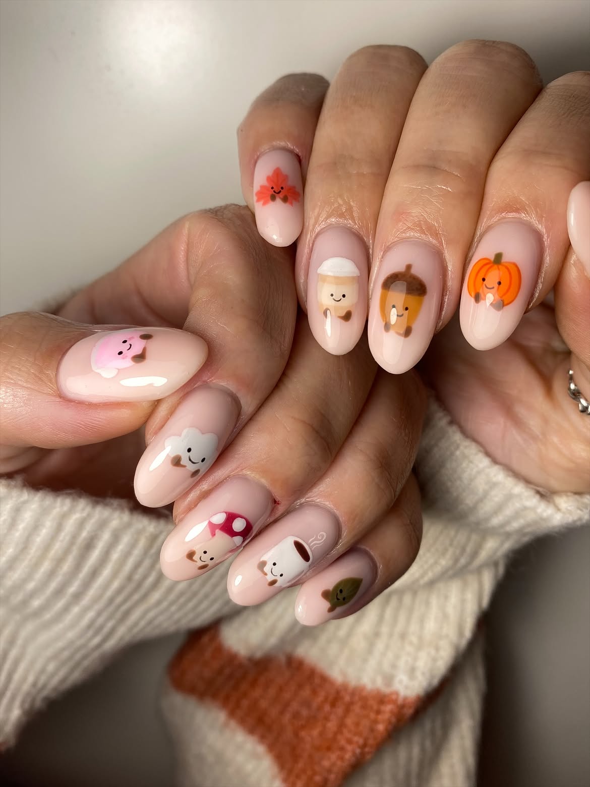 Cute Fall Character Oval Nails