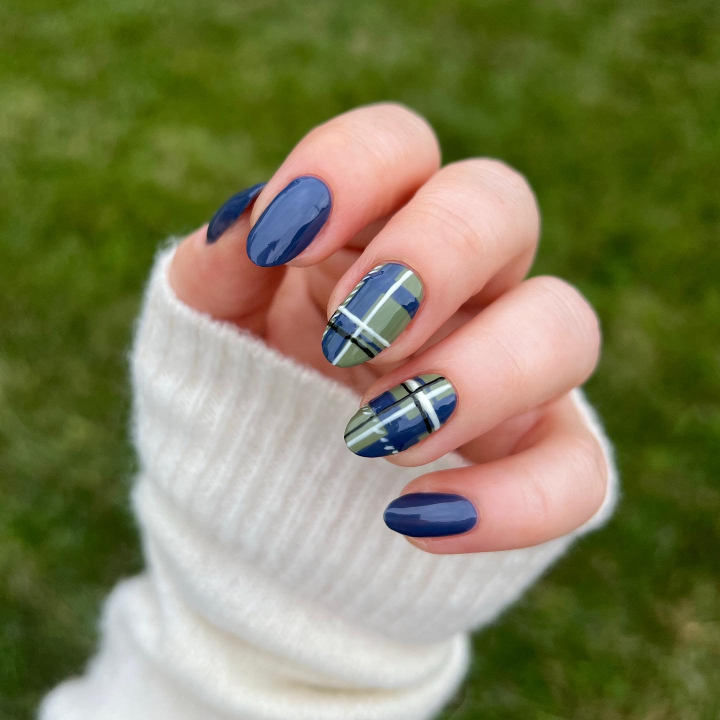 Deep Blue and Olive Plaid Oval Nails