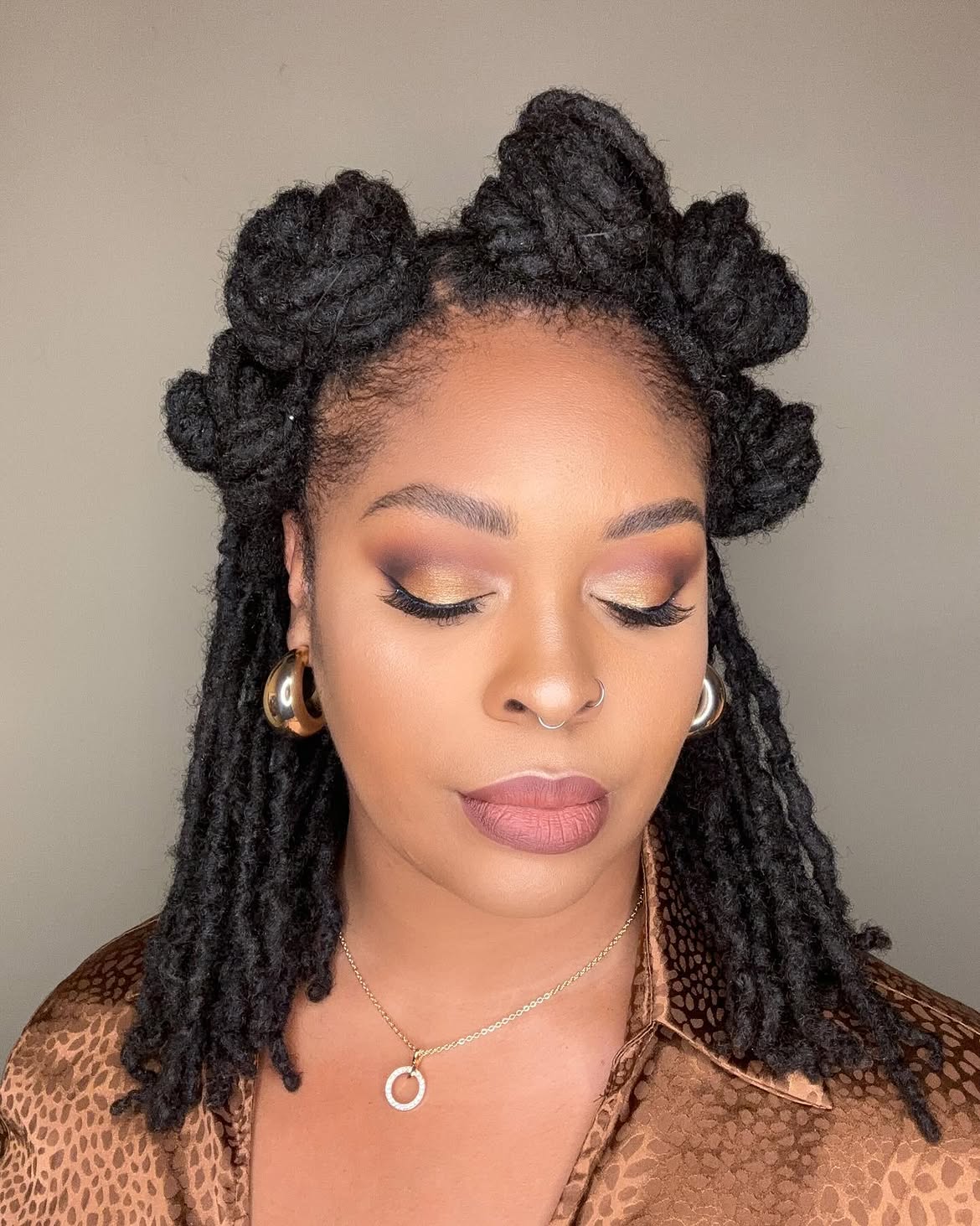 Double Top Knots With Defined Locs