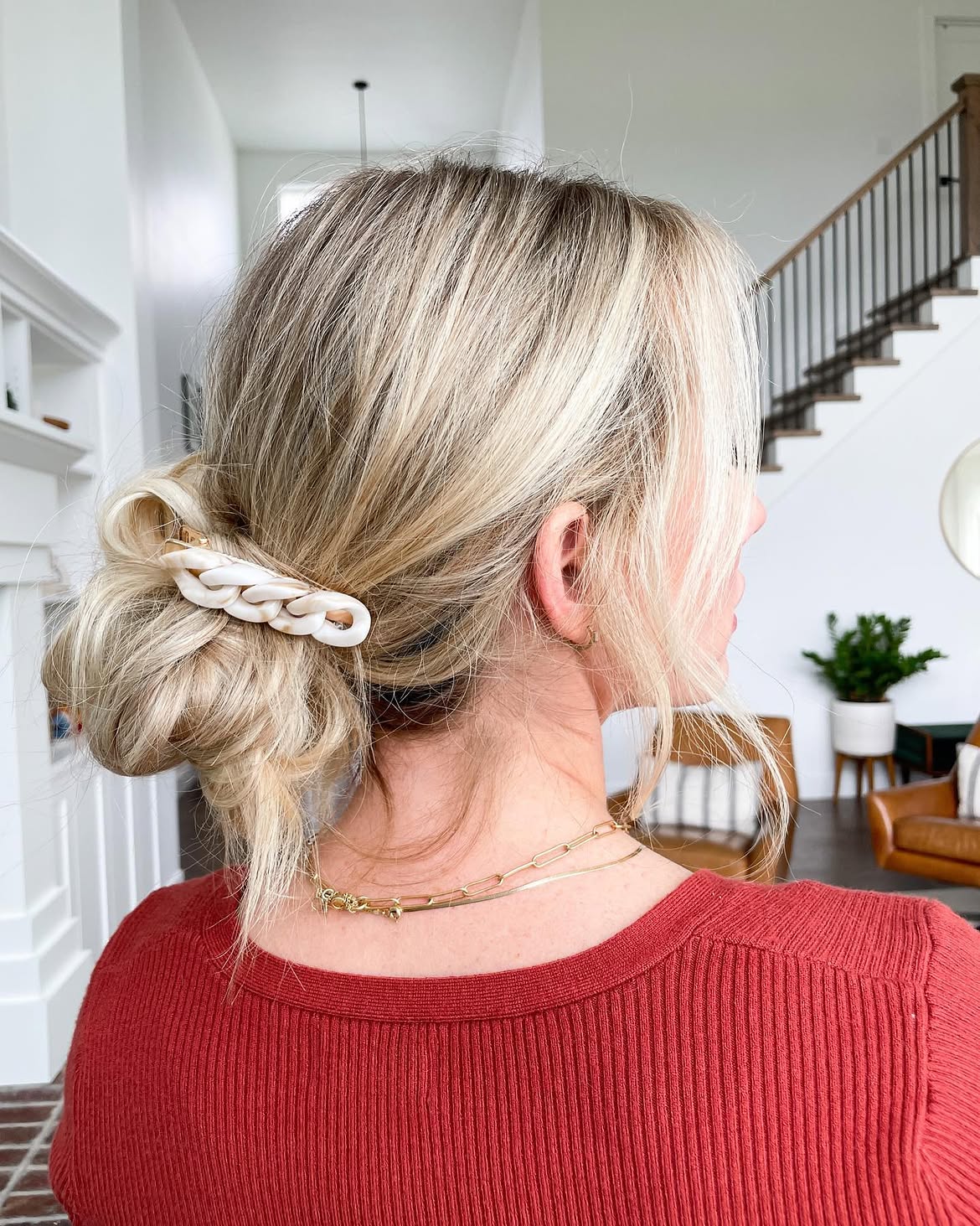 Effortless Messy Bun With Chic Chain Clip