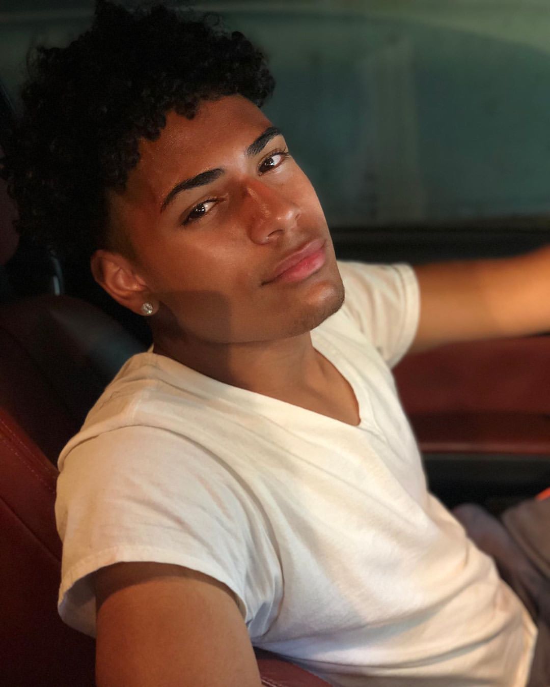 Effortless Textured Curls With Faded Sides