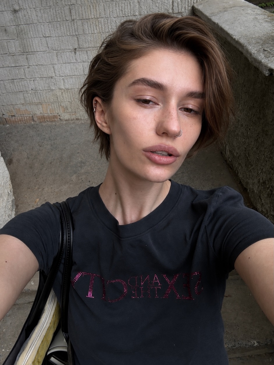 Effortless Tousled Pixie With Side Bangs