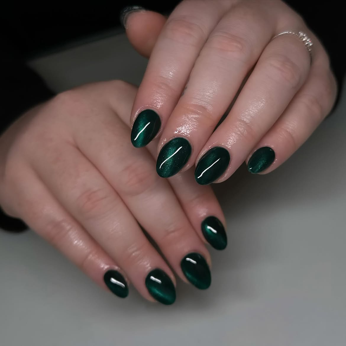 Emerald Green Cat Eye Oval Nails