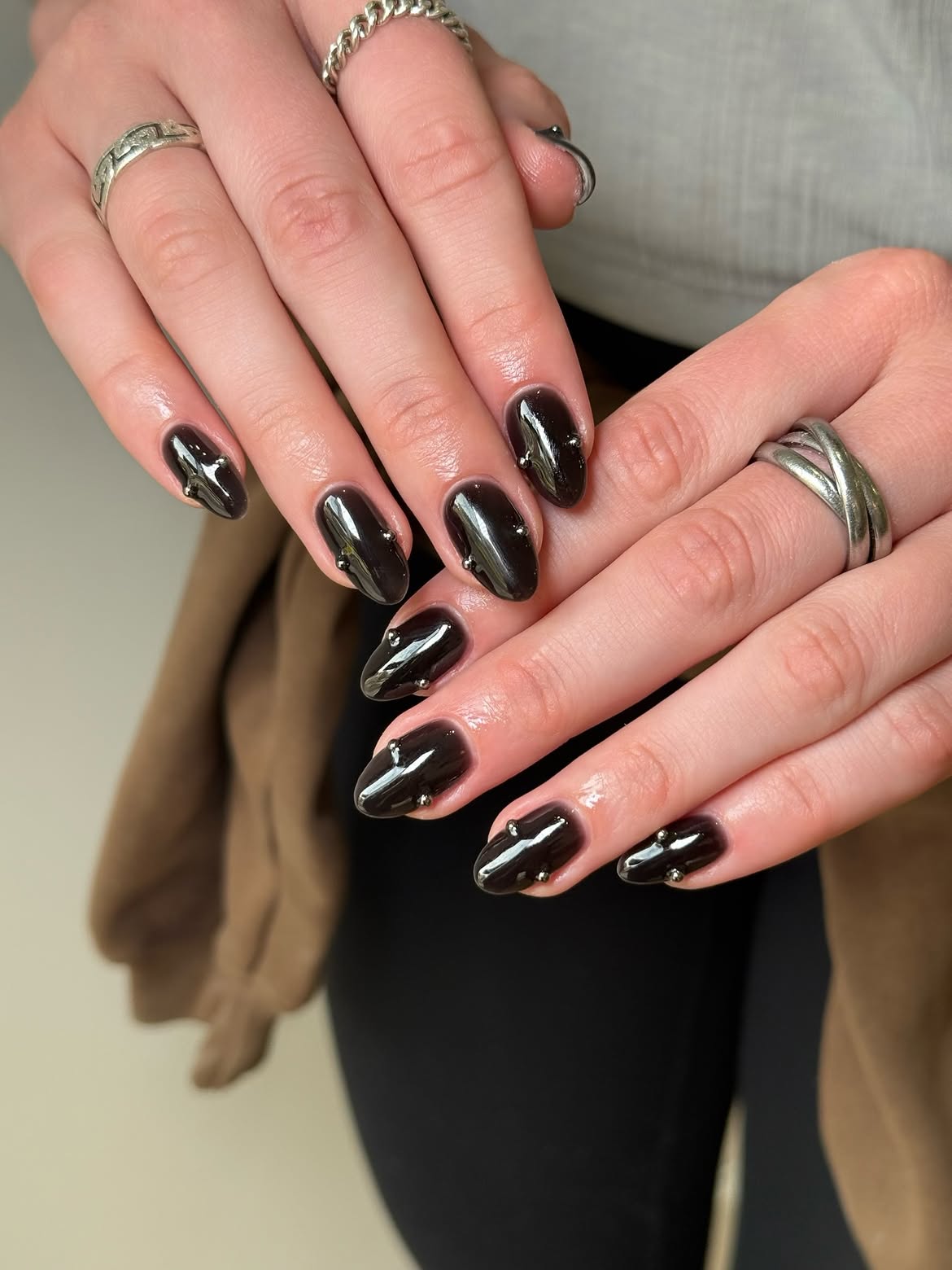 Glossy Dark Cherry Jelly with Studs
