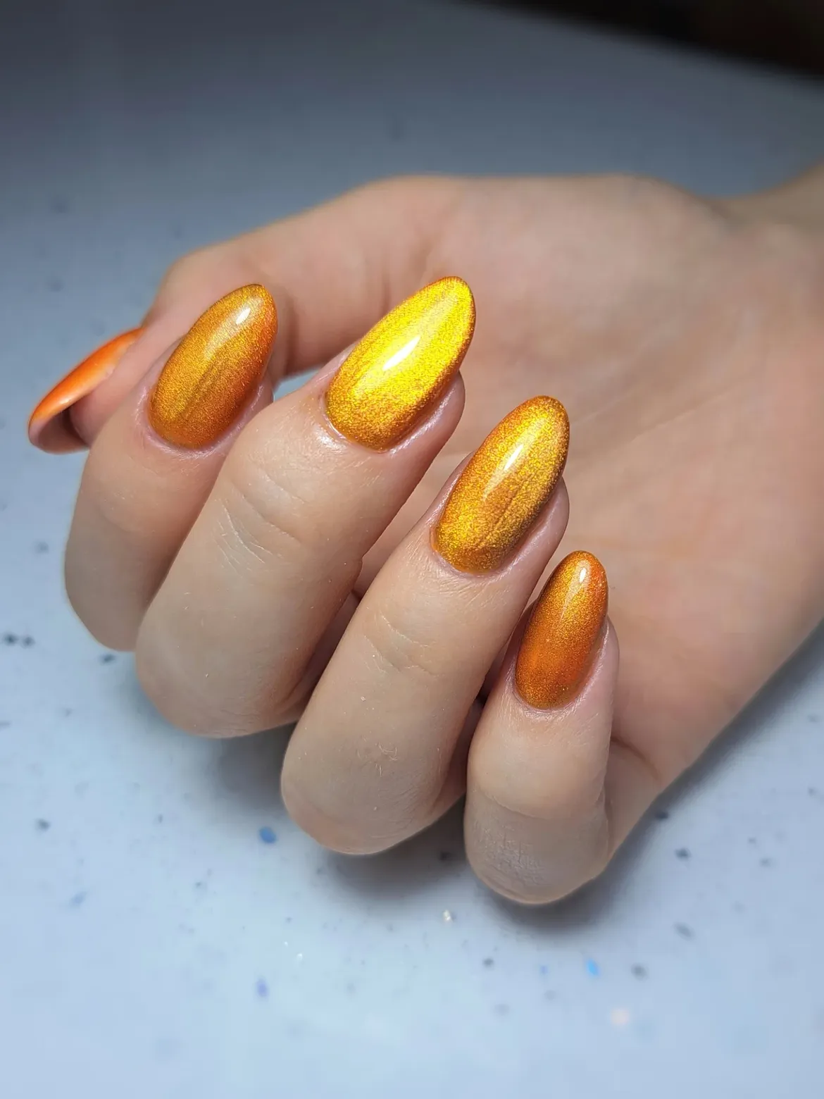 Golden Amber Cat Eye Oval Nails