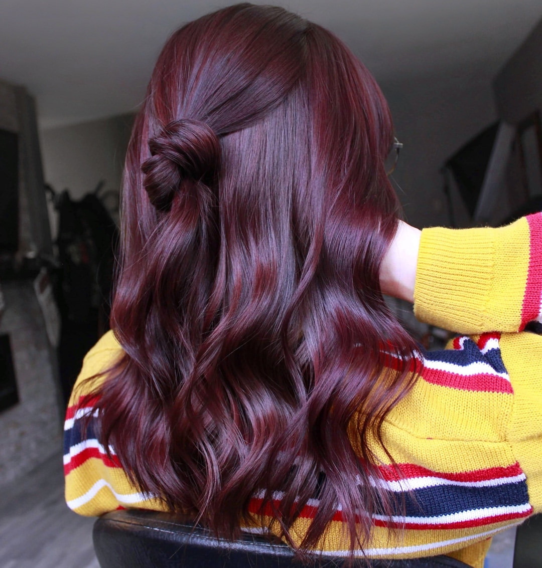 Half Up Plum Knot With Soft Waves