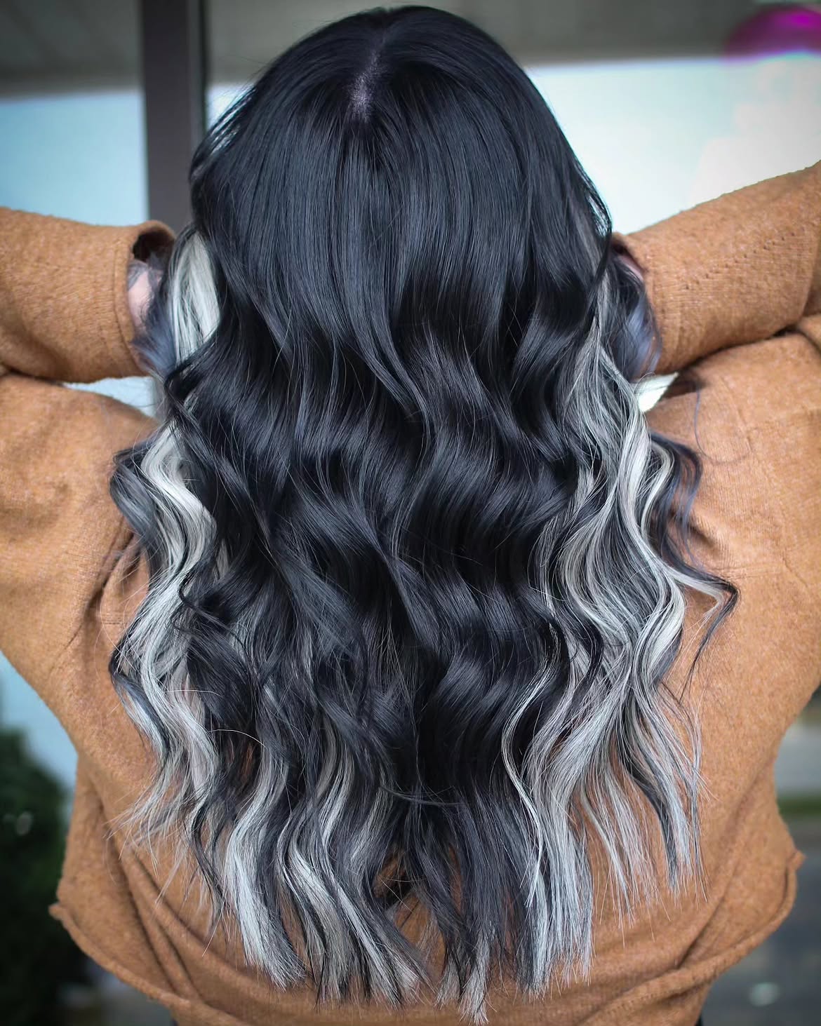High Contrast Jet Black With Platinum Peekaboo Highlights
