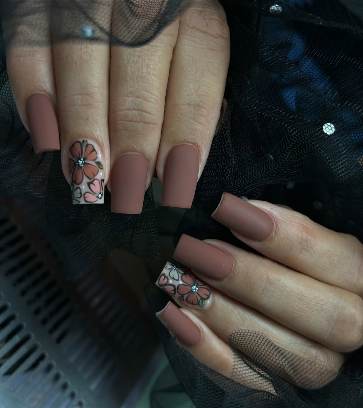 Matte Earthy Tones Floral Accent Nails