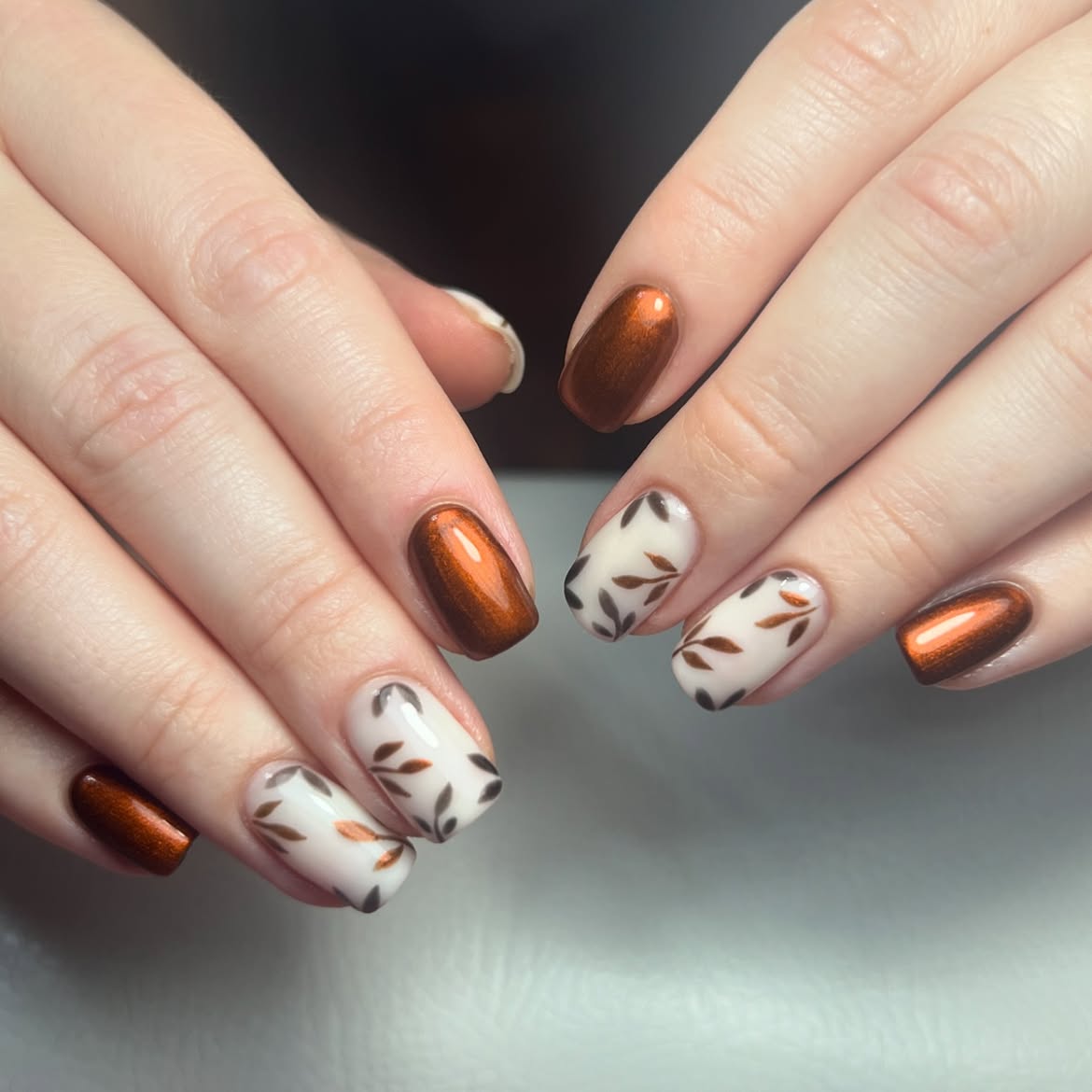 Metallic Bronze Autumn Leaf Accent Nails