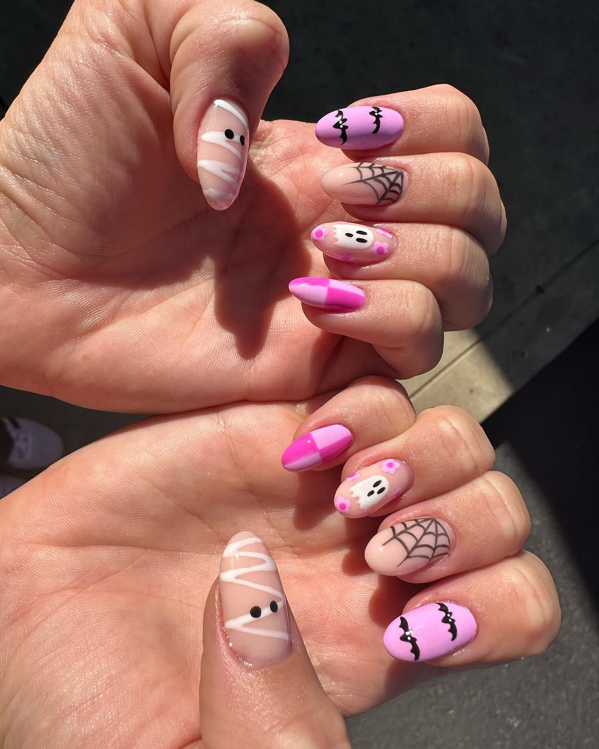 Pink Halloween Mummy & Ghost Oval Nails