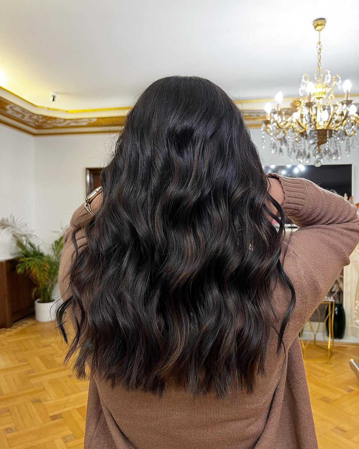 Rich Espresso Waves With Subtle Mocha Highlights