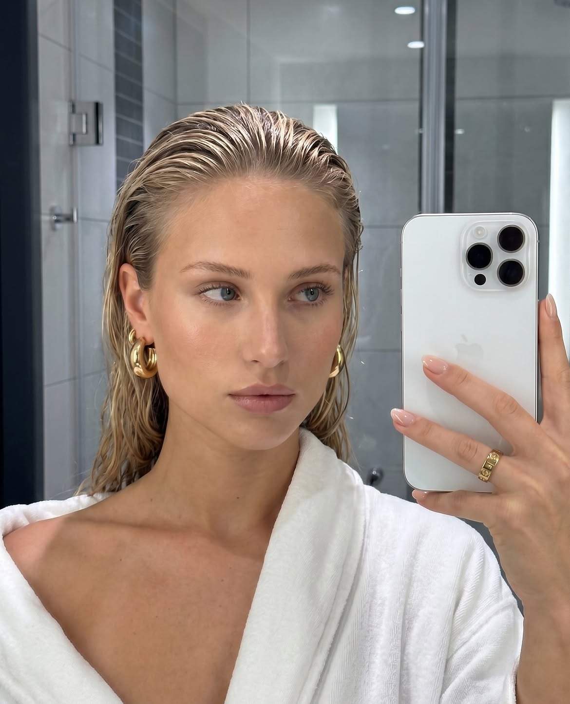 Sleek Wet Look With Scandi Blonde Tones