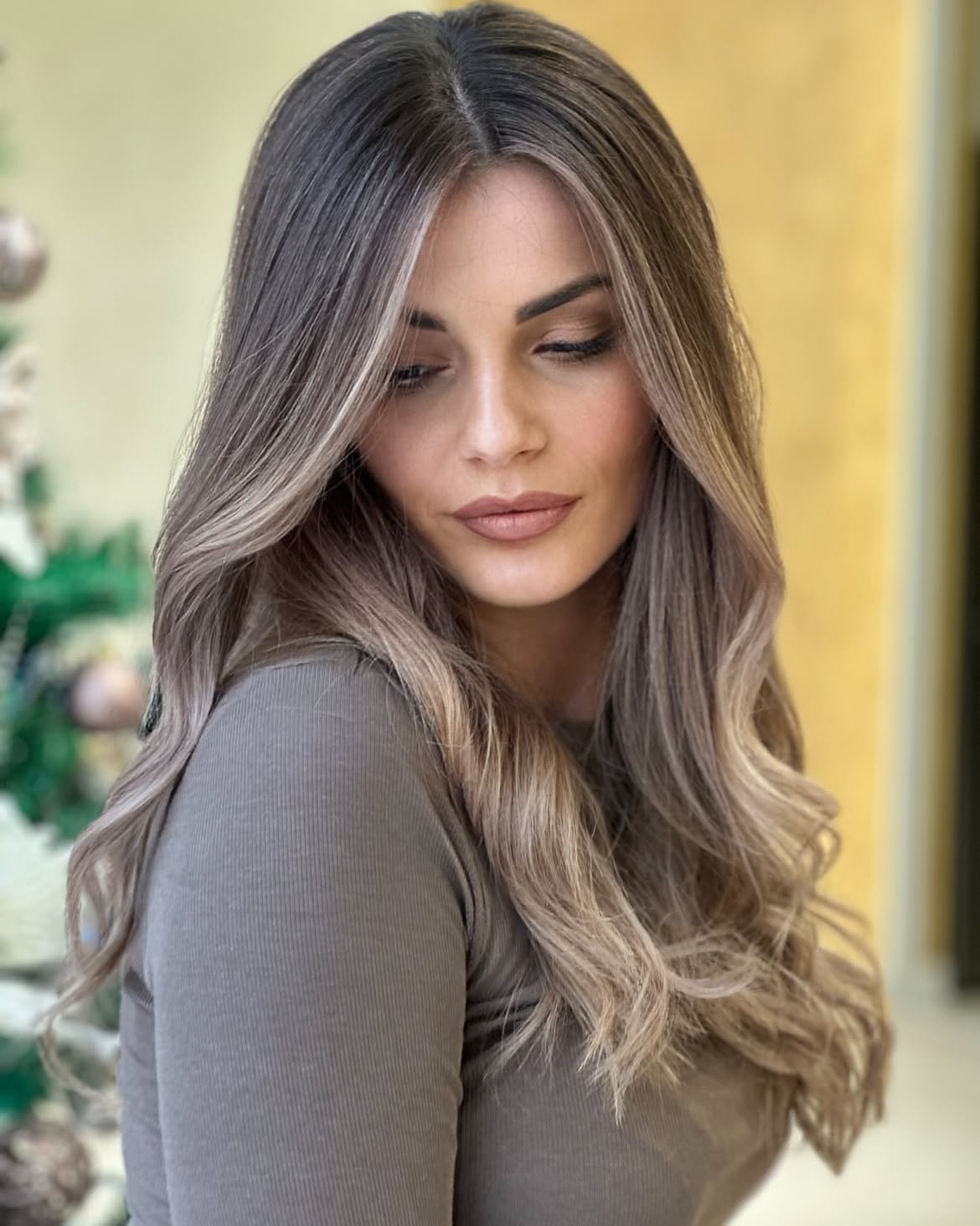 Smoky Ash Blonde Balayage With Loose Waves