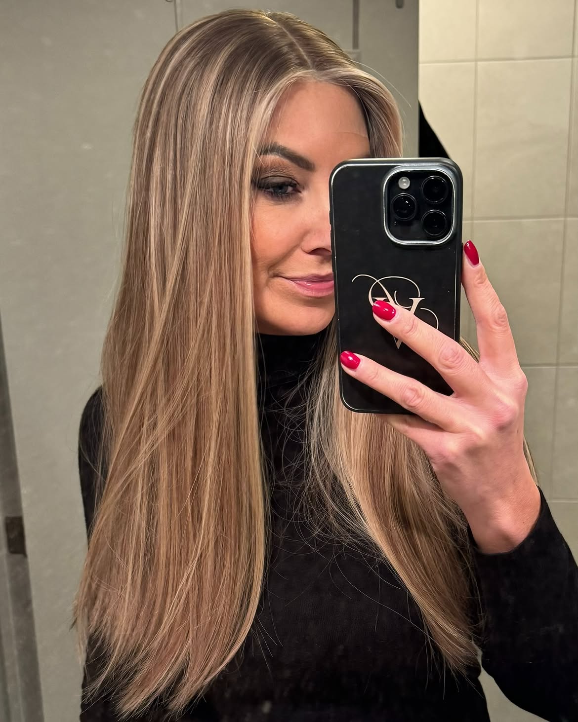 Soft Honey Blonde Highlights With Face Framing Layers