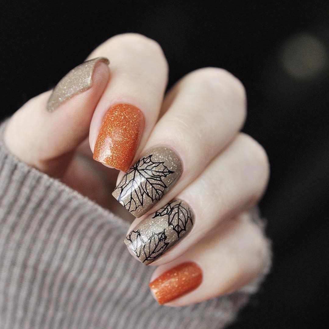 Sparkling Orange and Maple Leaf Fall Nails