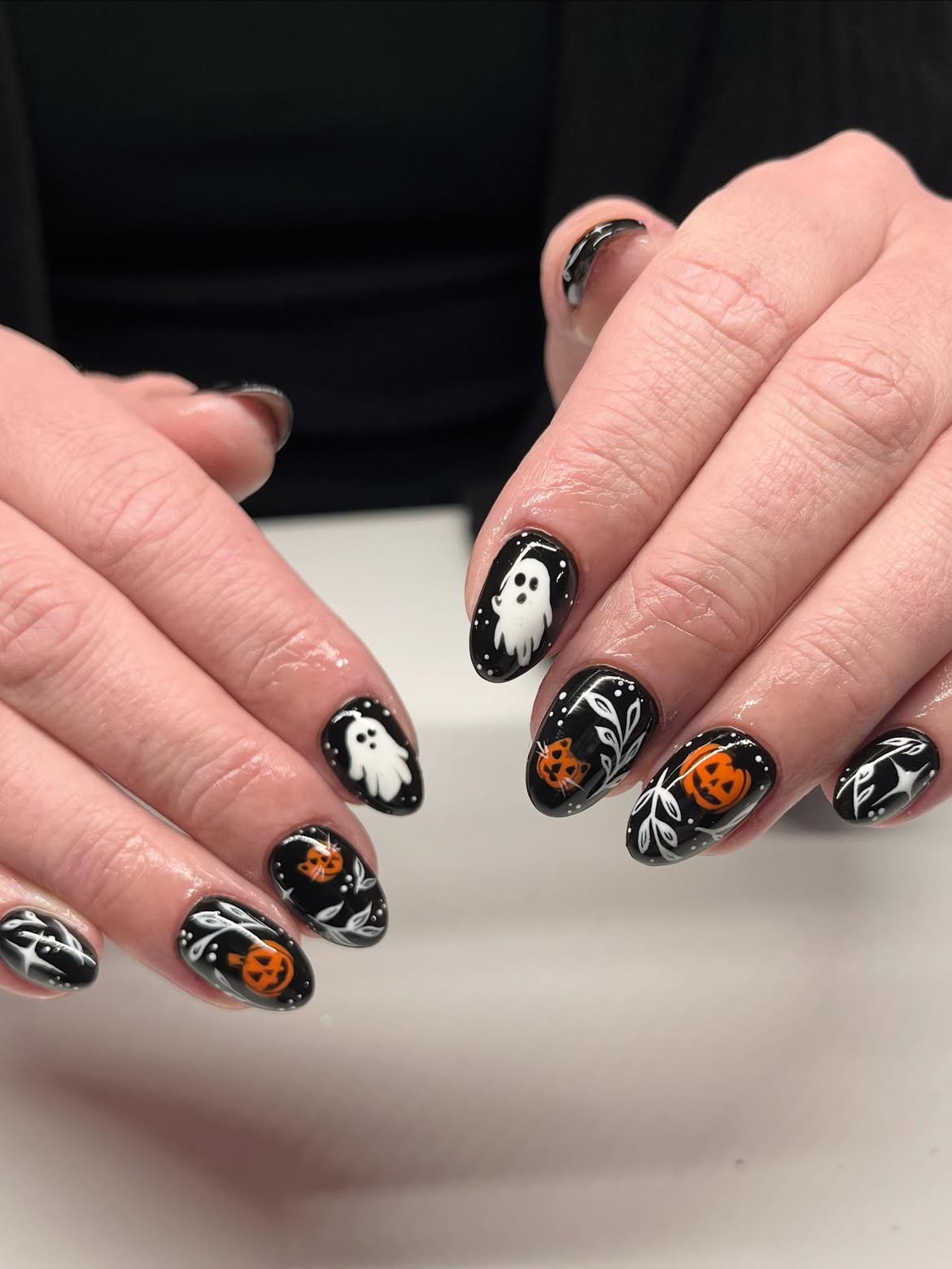 Spooky Ghost and Pumpkin Halloween Oval Nails