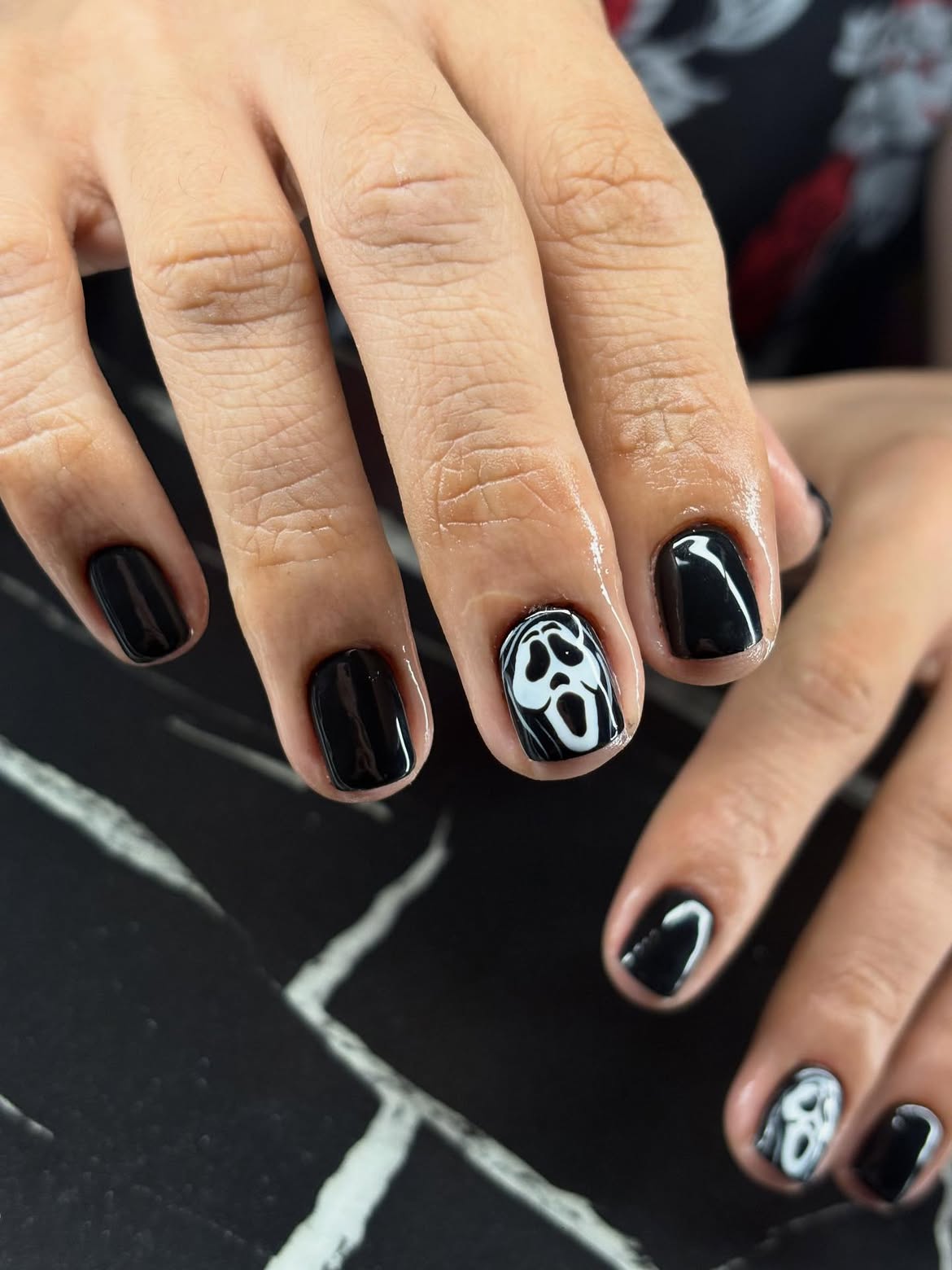 Spooky Ghost Face Halloween Short Nails