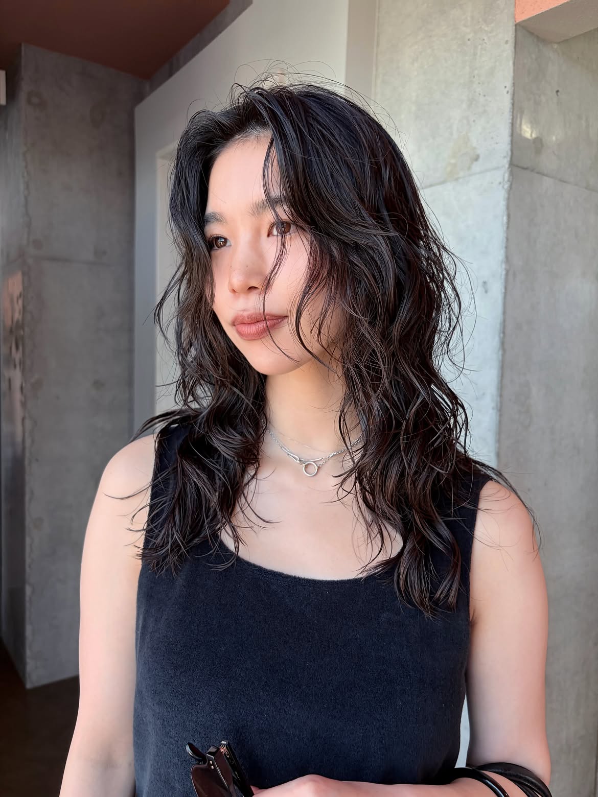 Textured Wet Look With Soft Face Framing Layers