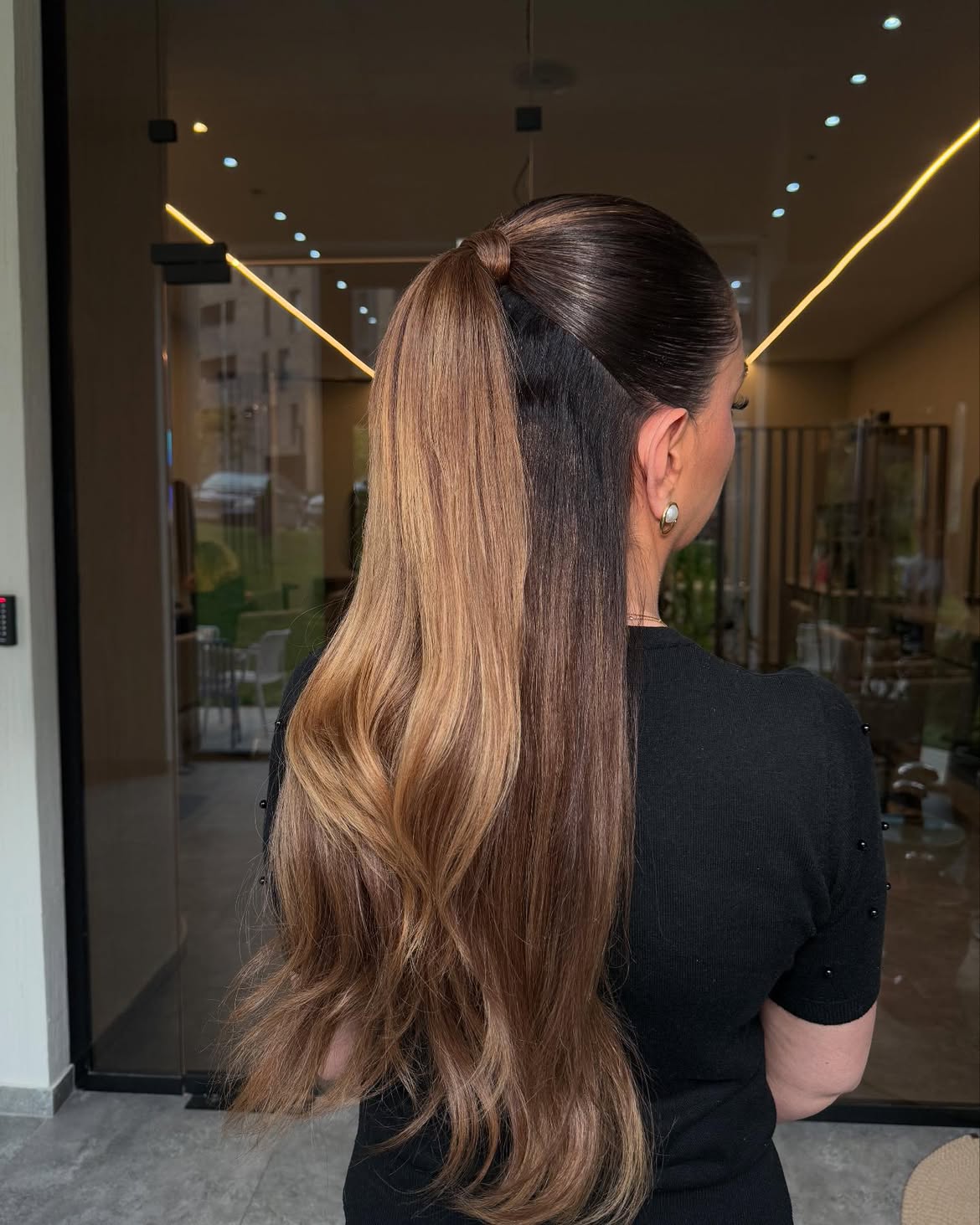 Two-Tone High Ponytail With Loose Waves