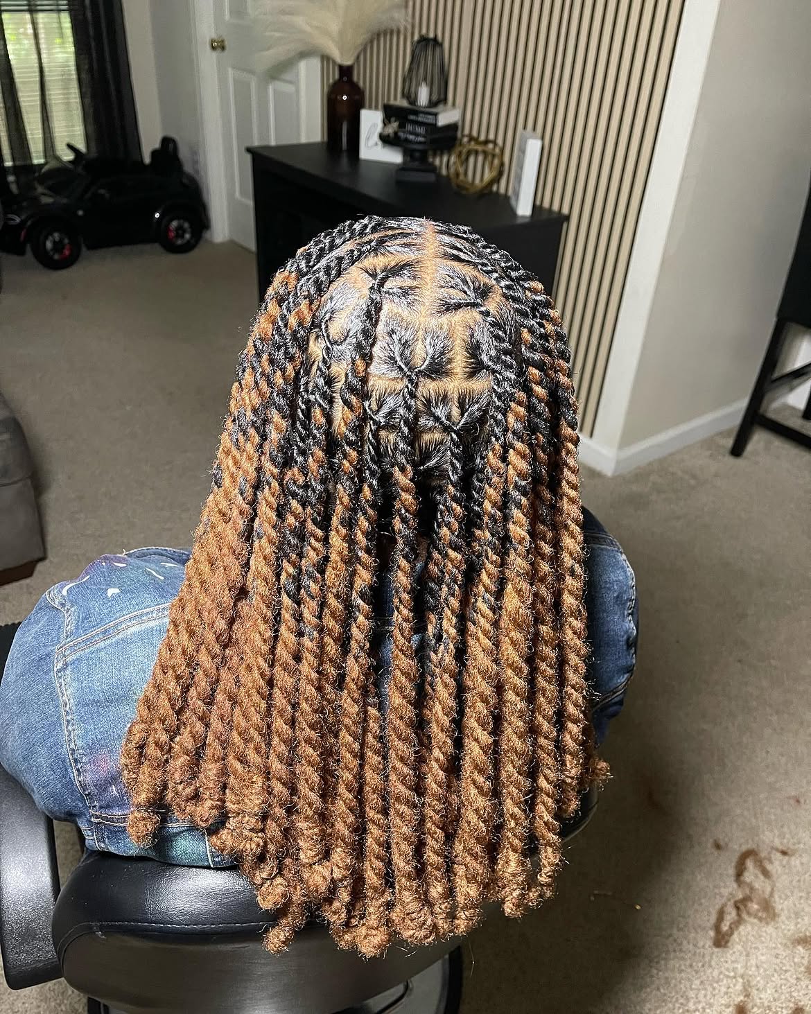 Two-Tone Twists With Curly Ends
