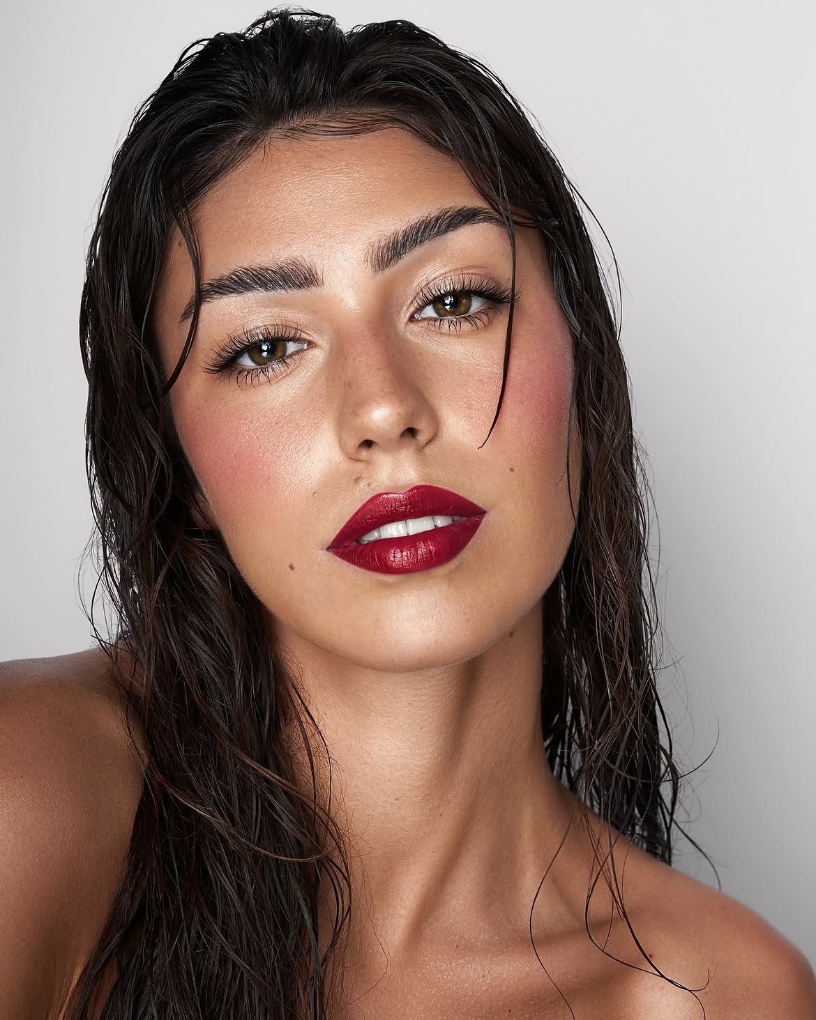Wet Look Mid Length Dark Brunette Waves
