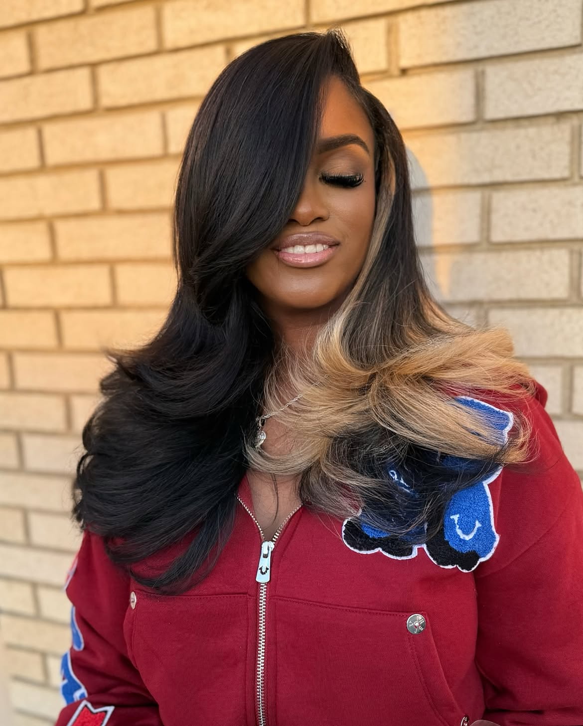 Bold Skunk Stripe With Voluminous Waves