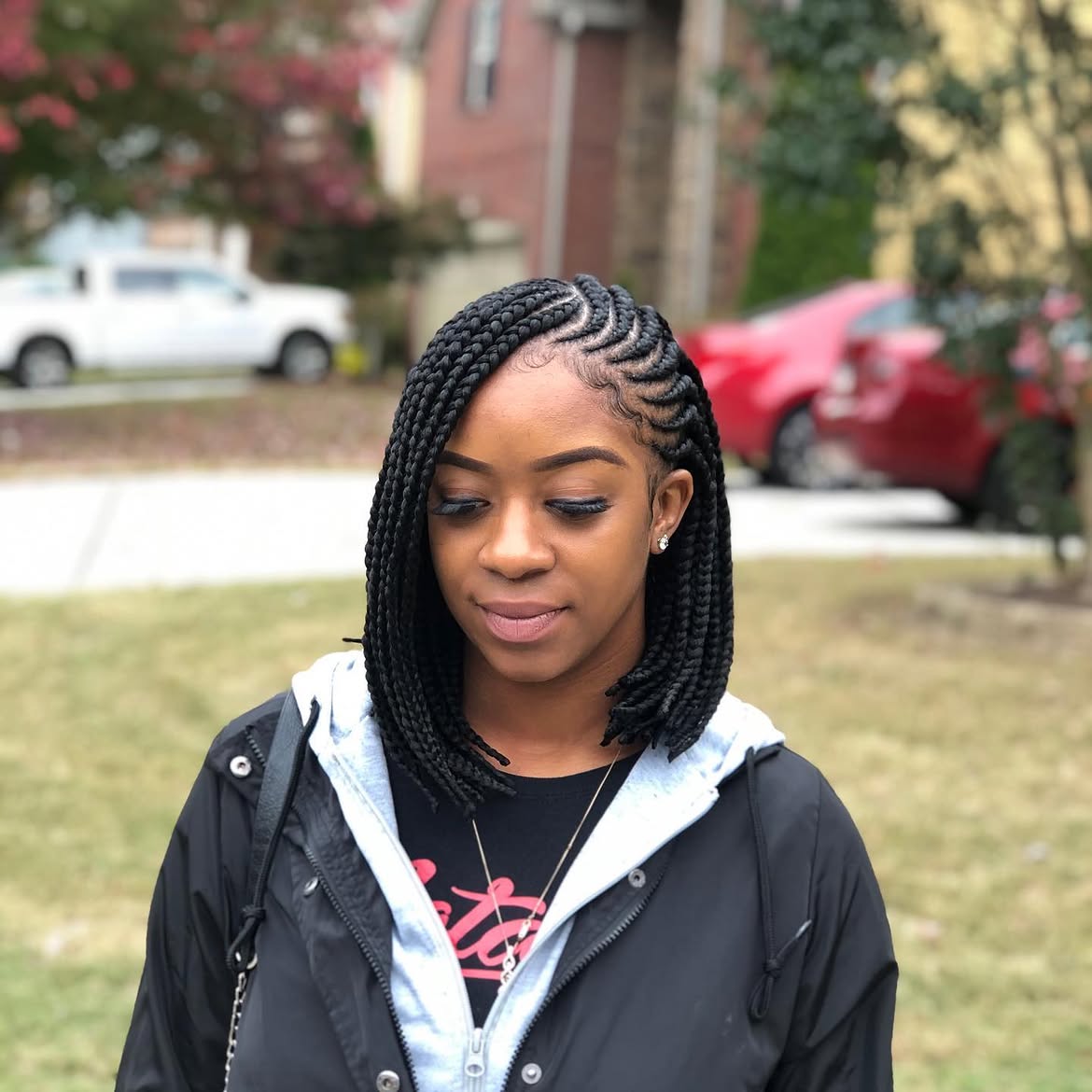 Chic Collarbone Length Medium Knotless Braids