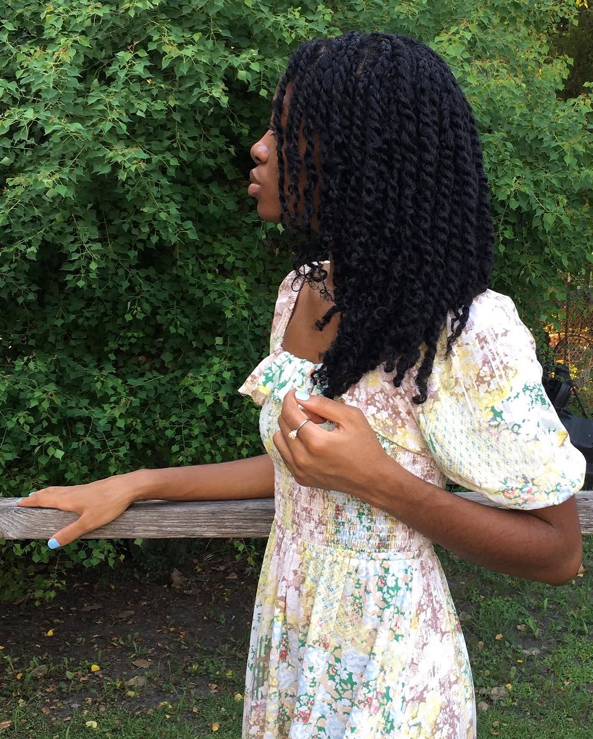 Chic Defined Mini Twists With Flowy Ends