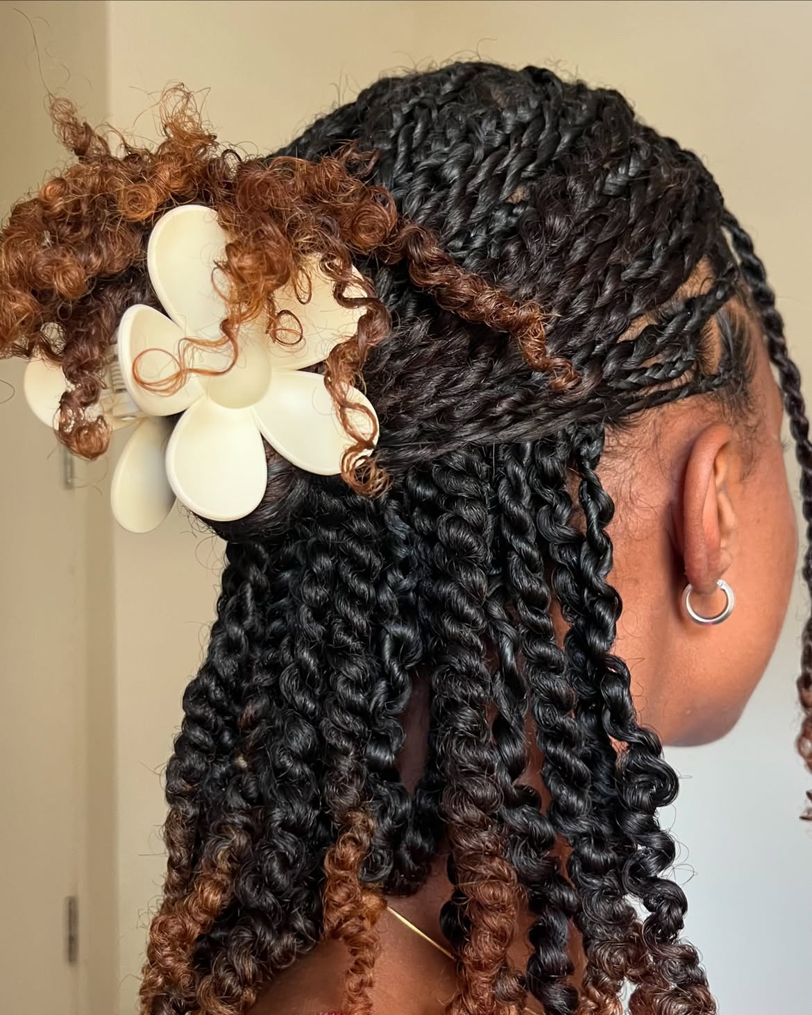 Chic Mini Twists With Curly Accents