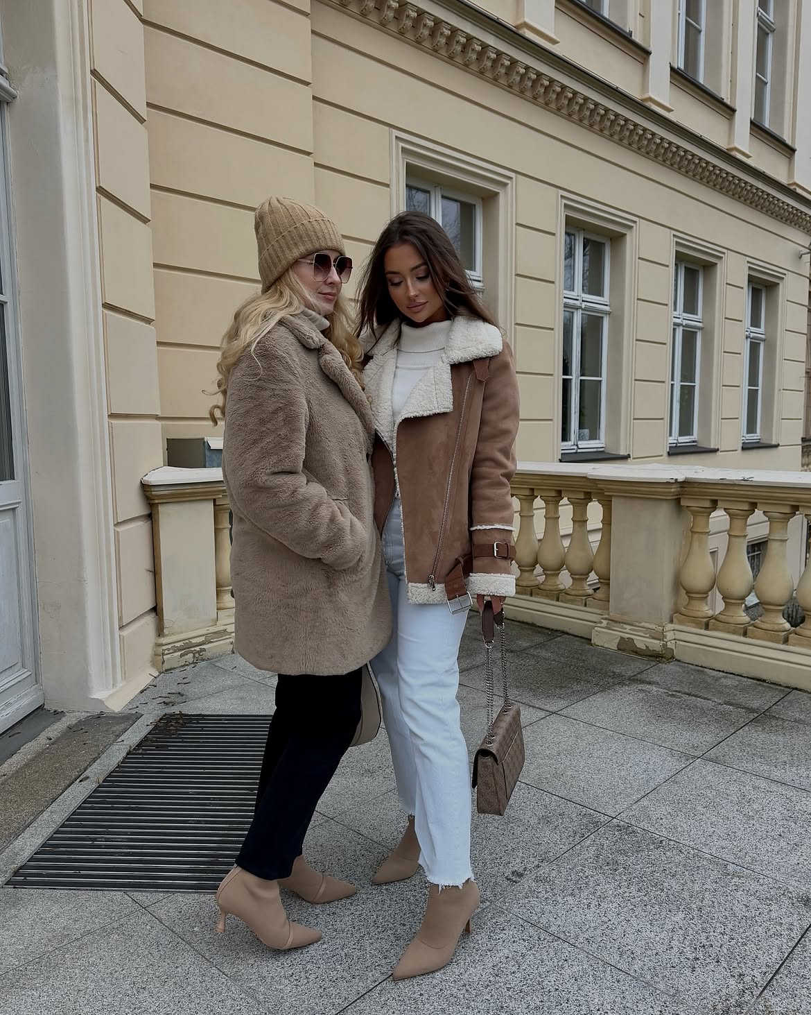 Cozy Shearling Jacket And Chic Trousers