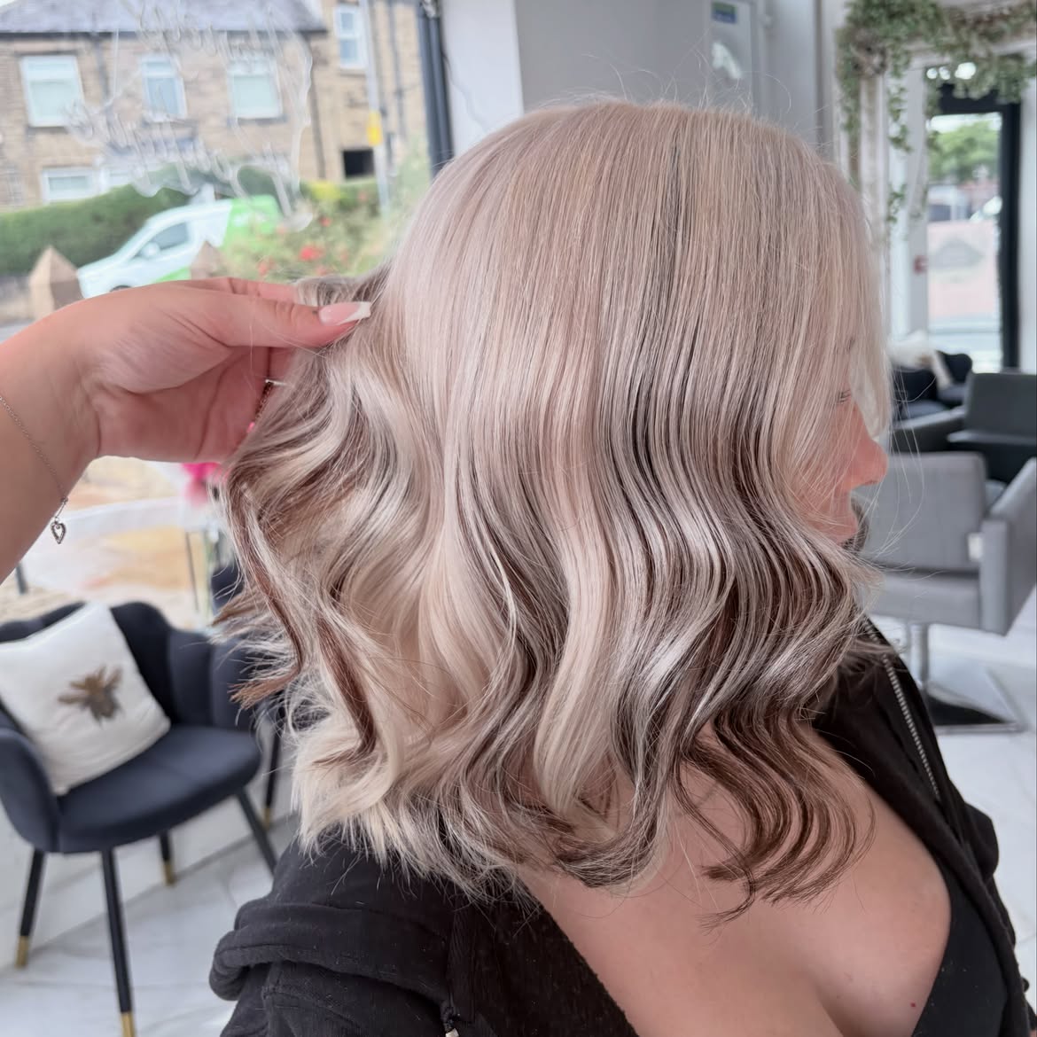 Creamy Blonde Lob With Dark Chocolate Lowlights