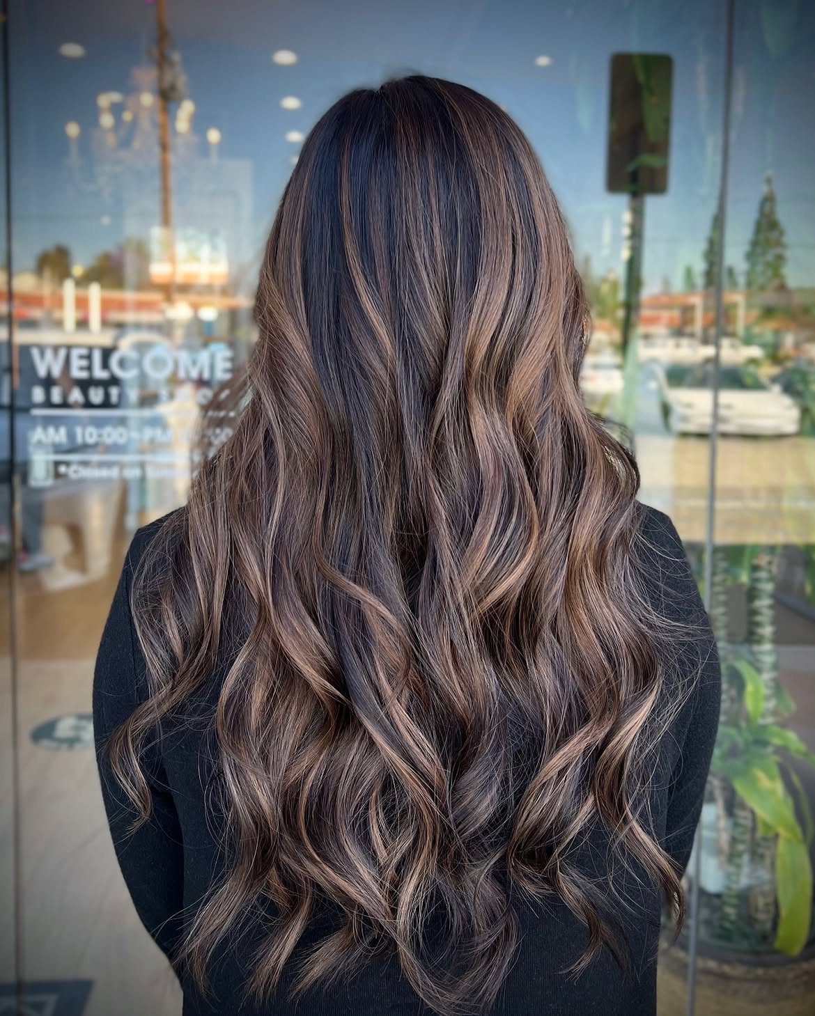 Dimensional Mocha Highlights On Brunette Waves