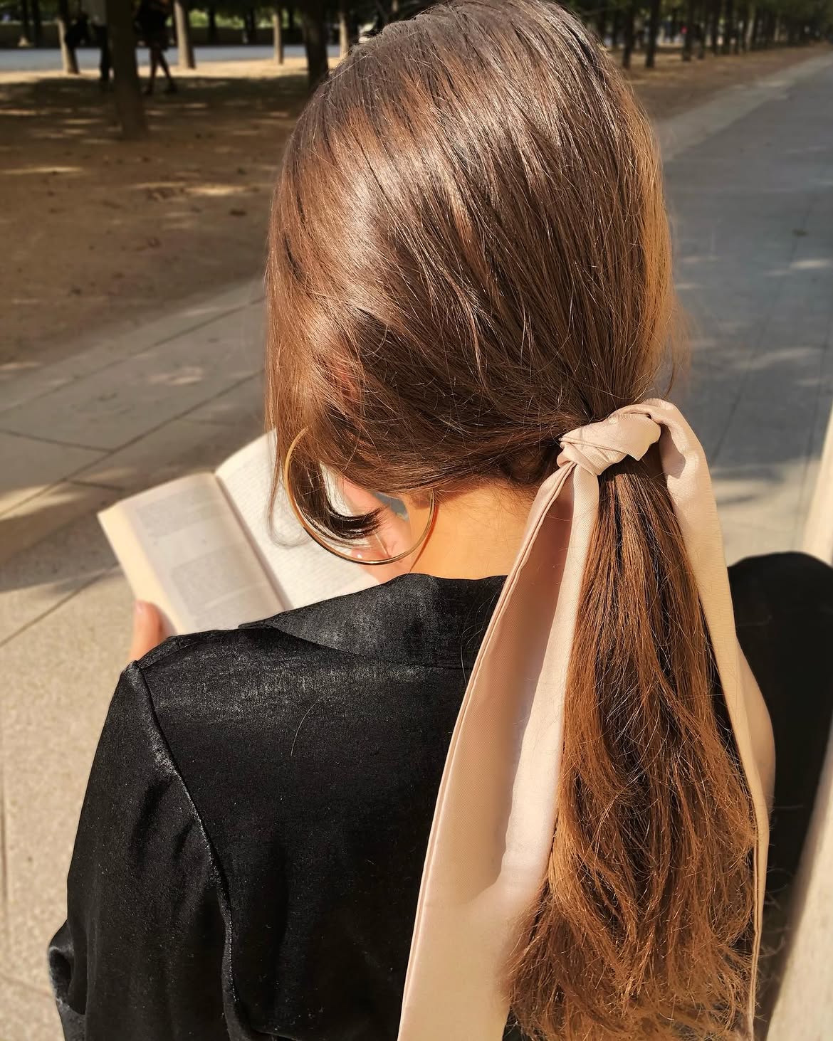Effortless Chic Scarf Ponytail with Loose Waves