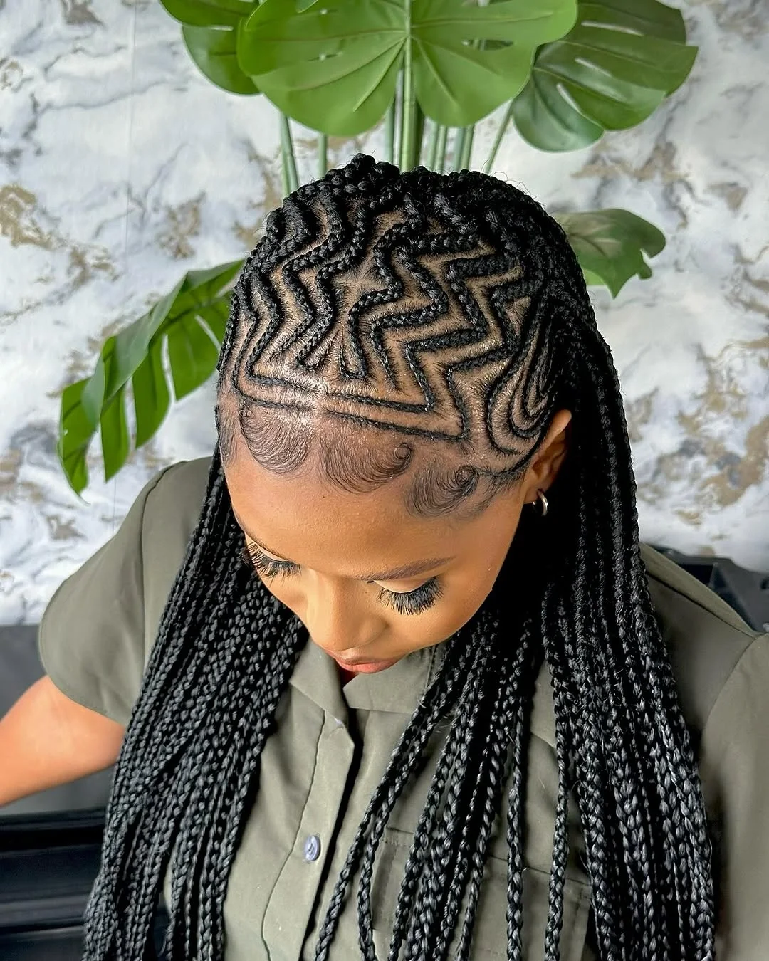 Geometric Braids With Defined Edge Swirls